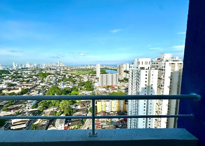 Hermosa Vista Desde El Piso 31 Cerca A Marbella